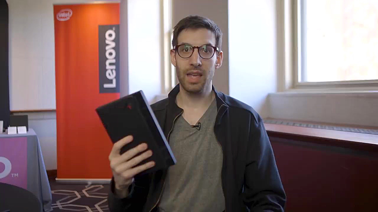 لپتاپ لنوو با نمایشگر منعطف