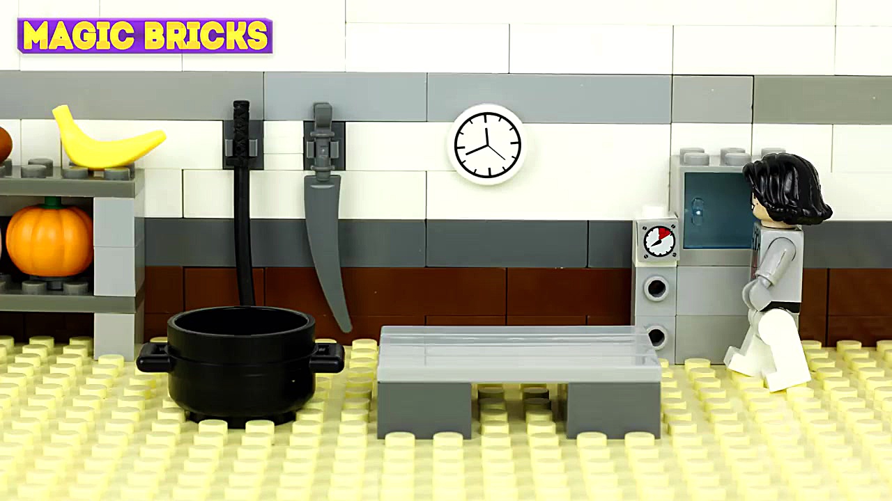 Decorating LEGO Christmas Tree...