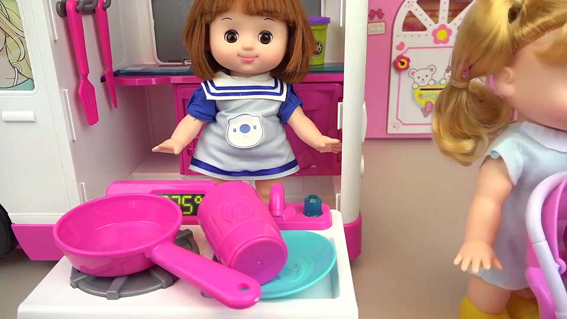 کلیپ دخترونه عروسک کوچولو و آش...