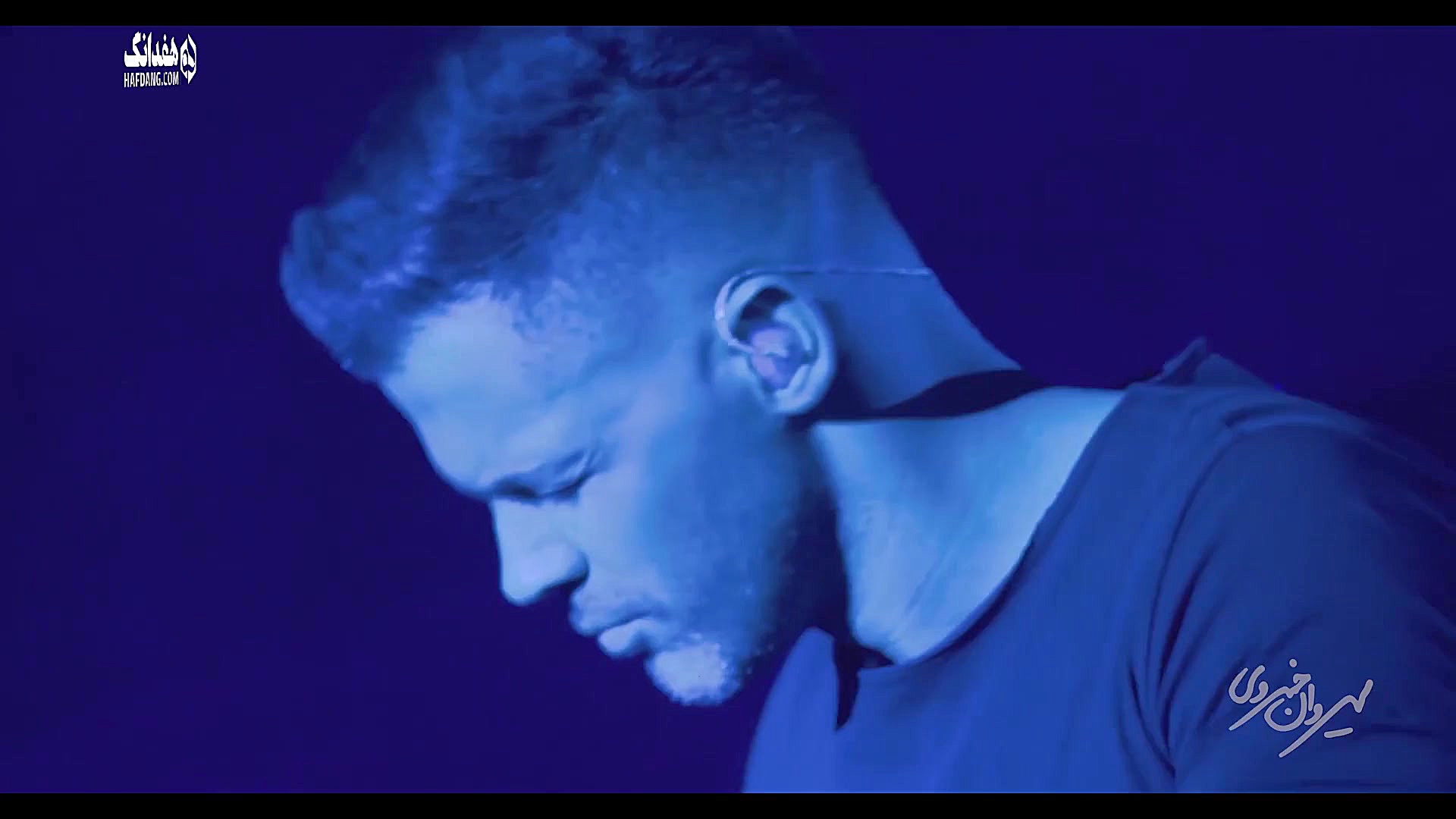 سیروان خسروی و اجرای زندهٔ قطع...