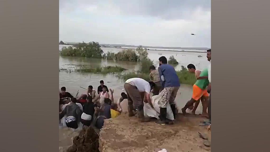تلاش مردم خوزستان برای نگه داش...
