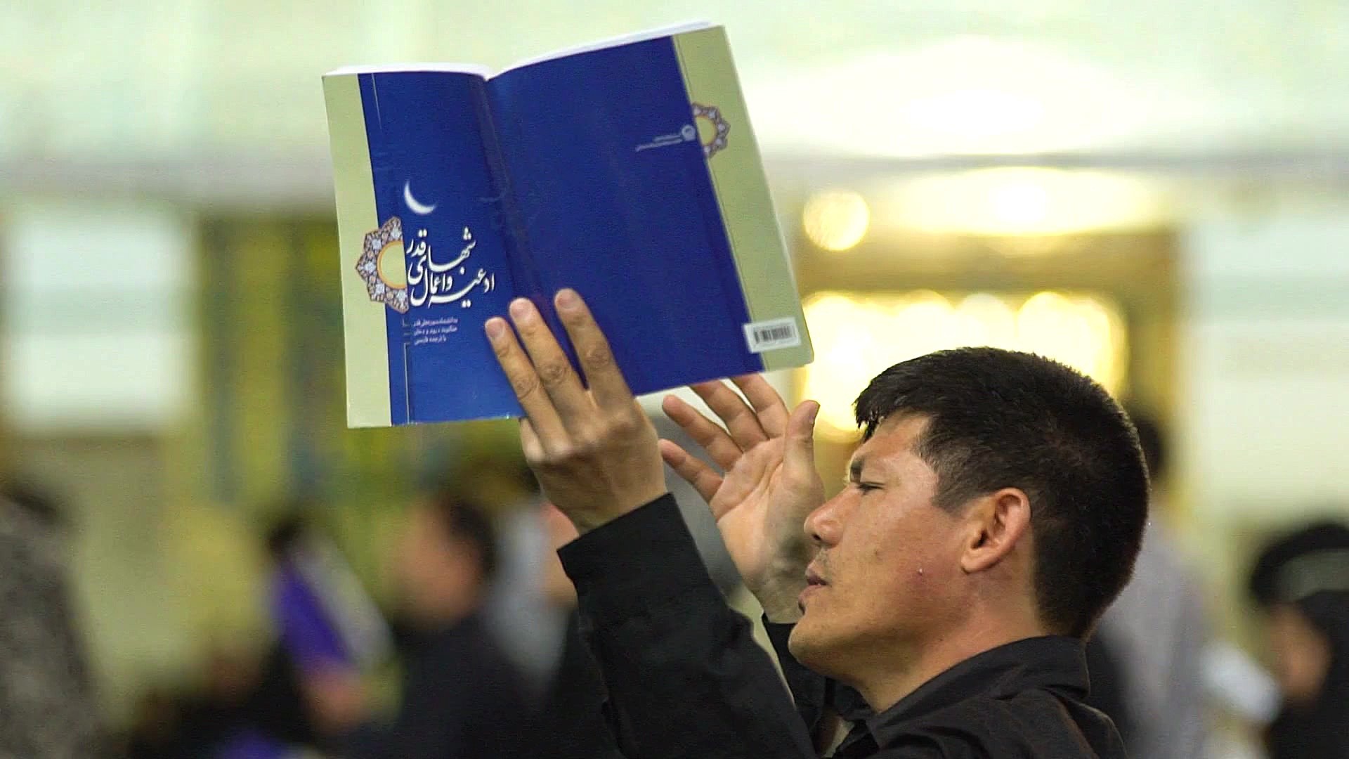 کلیپ زمزمه های عاشقانه با خدا...