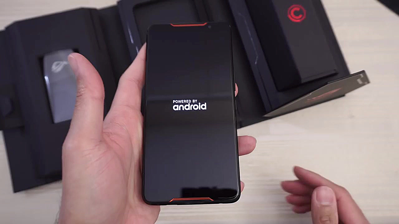 Asus ROG Phone UNBOXING