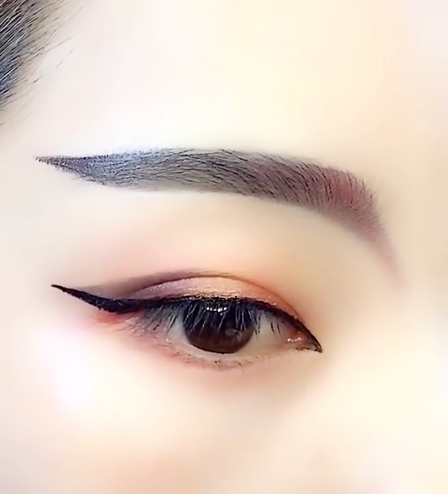 Beautiful Eye Makeup Tutorial...