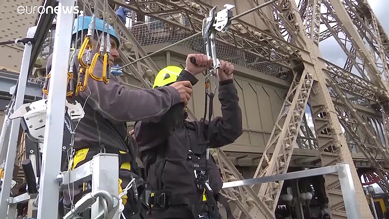 ویدئو؛ پرش ماجراجویانه از برج...