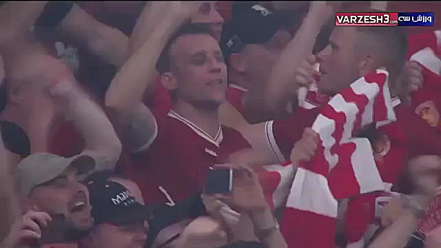 همخوانی هواداران لیورپول در شب...