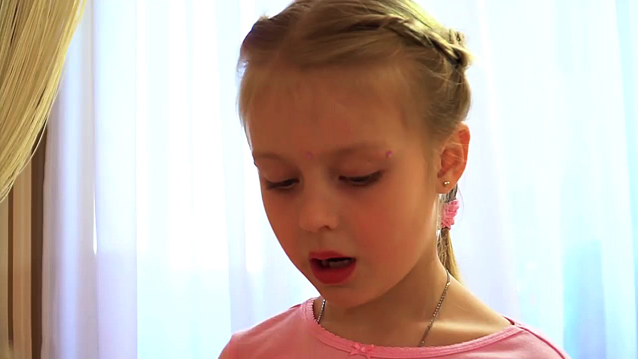 مارگو و مامانی لباس جشن می پوش...