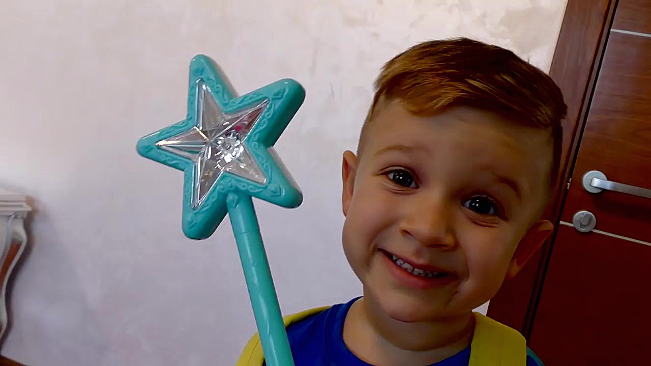 روما و دیانا با کوله پشتی های...