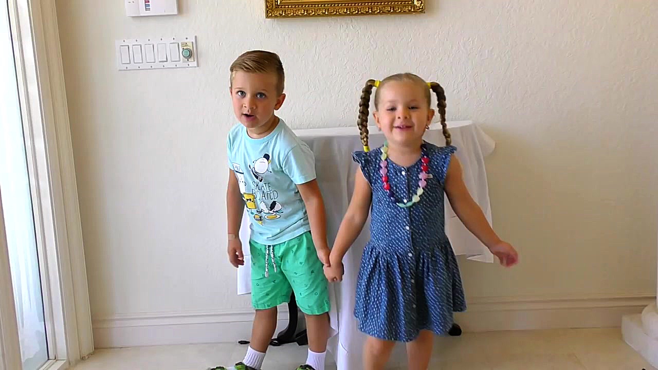 روما و دیانا و آینه جادویی