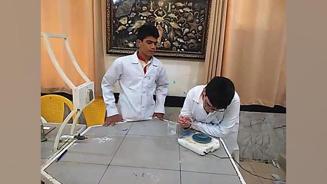 آزمایش اندازه گیری قطره آب