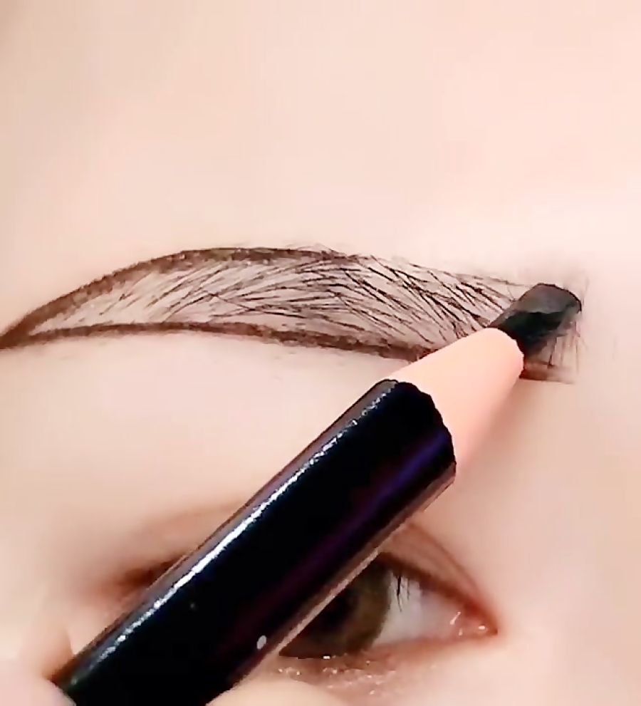 Beautiful Eye Makeup Tutorial...