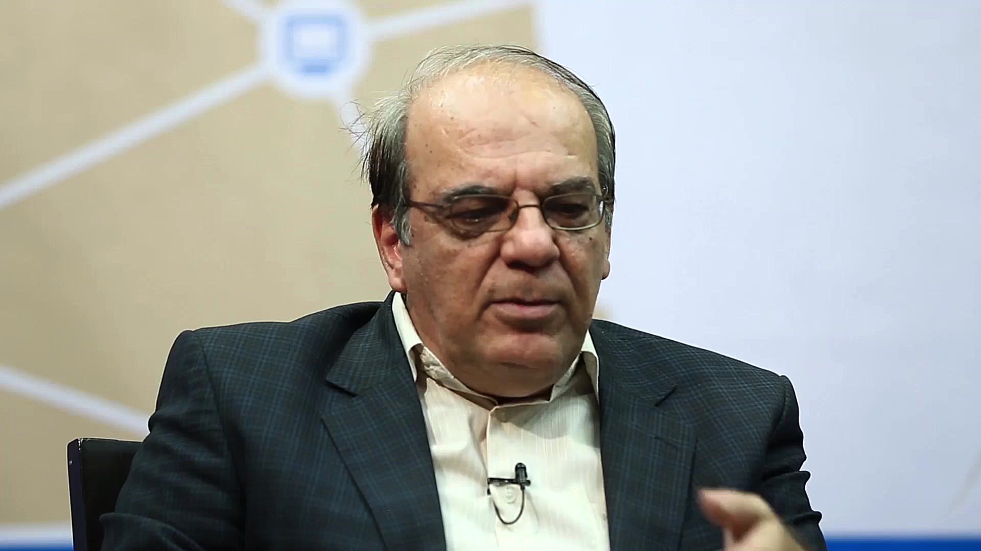 فیلم کامل هجدهمین نشست نقد و ا...