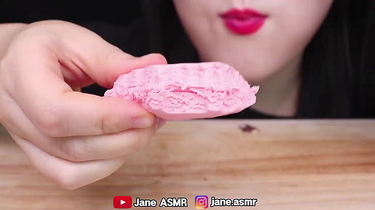 چالش اسمر  خوردن بستني شكلاتي