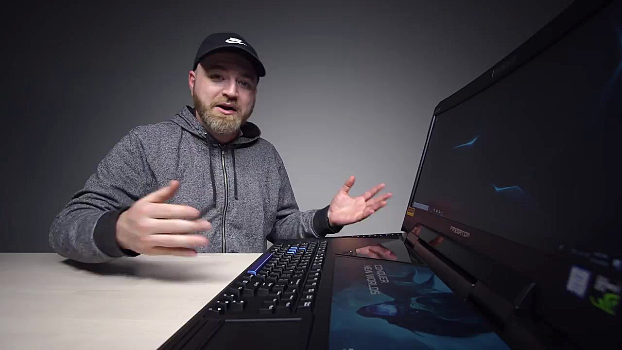 لپتاپ ایسر پریدتور 21x : بزرگت...