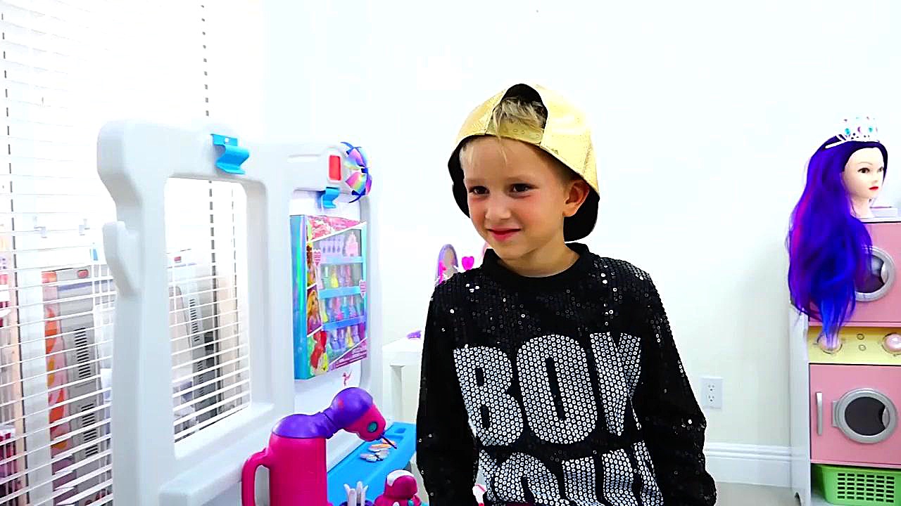 نیکیتا و ولاد اسباب بازیهاشون...