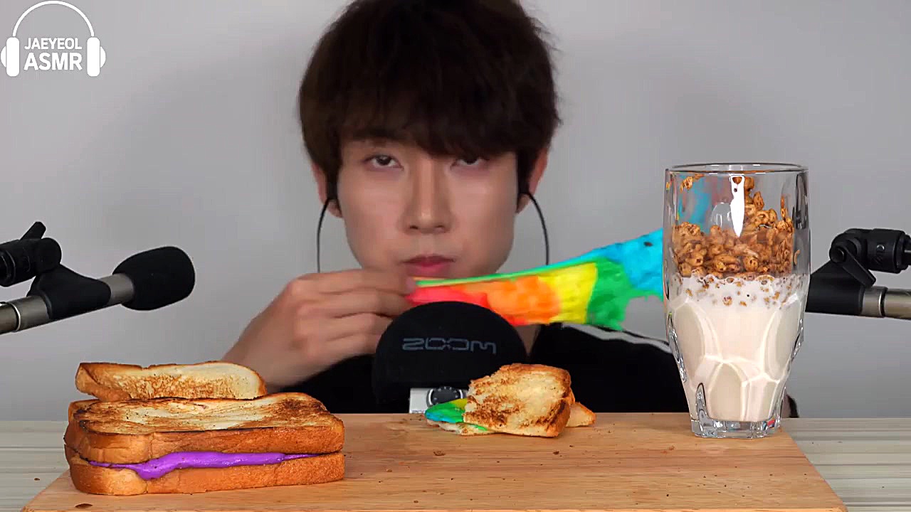 فود آسمر(شیرینی های رنگی رنگی)