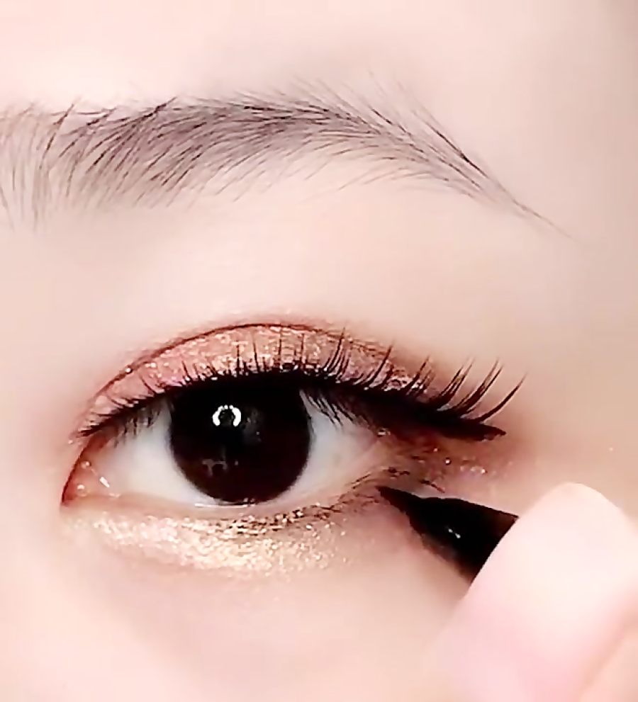 Beautiful Eye Makeup Tutorial...