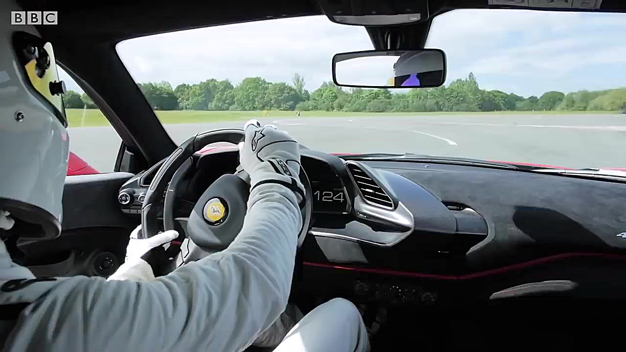 رکورد فراری 488 پیستا در پیست...