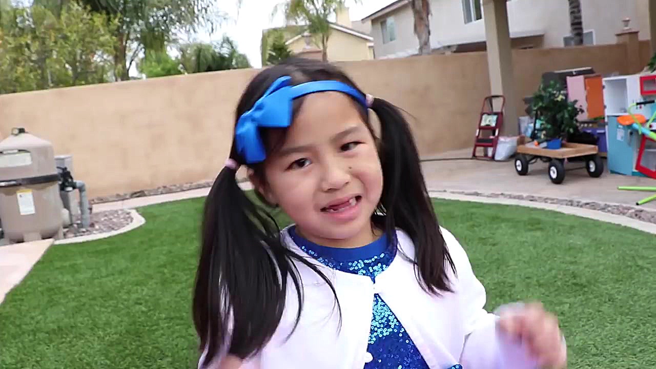 اما و Jannie Pretend Play و Mi...