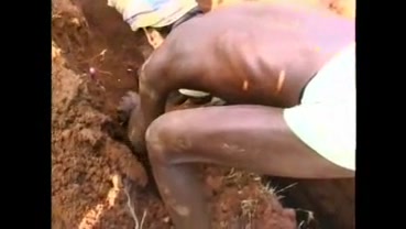 خاکسپاری بسیار عجیب در هند( آی...