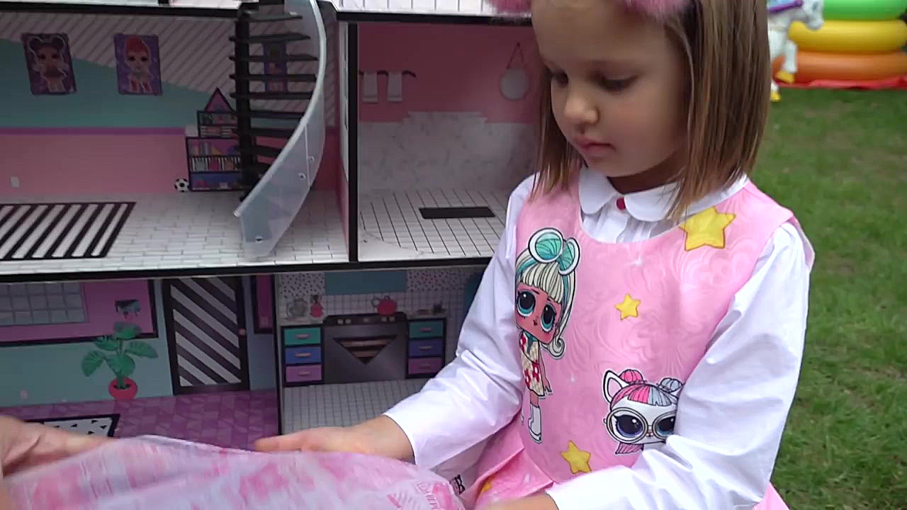 کاتیا و بابایی برای عروسک ها خ...