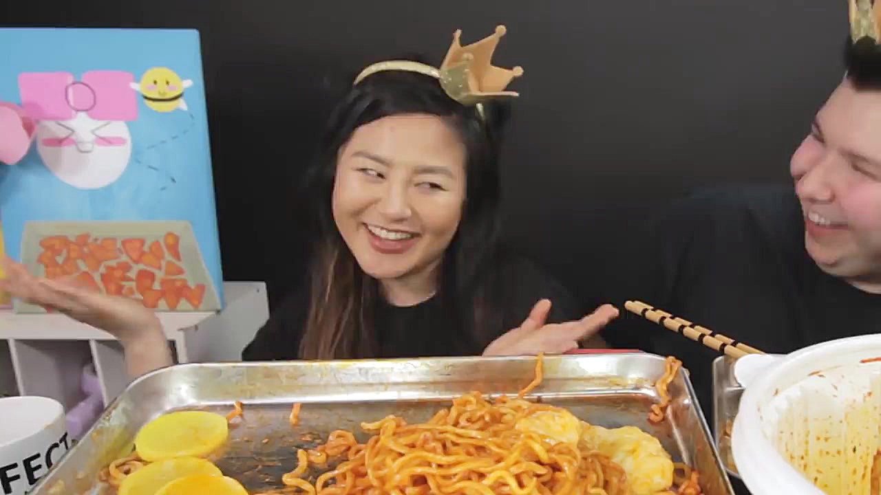 موکبانگ ( نودل کیک برنج )