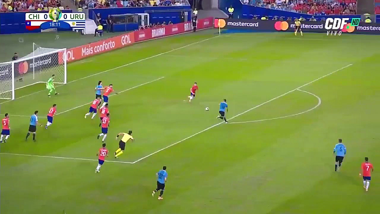 خلاصه بازی شیلی 0  اروگوئه 1