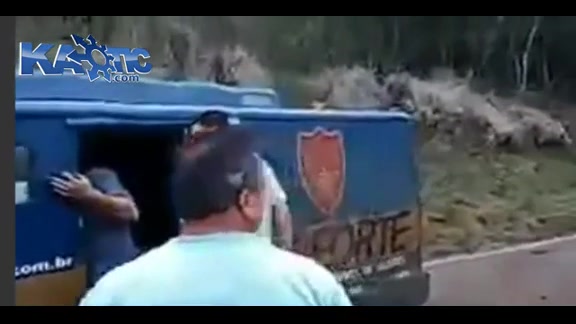 تصادف وحشتناک و لحظات بعد از ا...