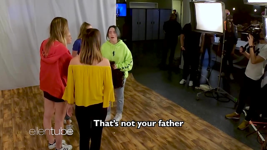 وقتی بیلی ایلیش فن هاش رو سوپر...