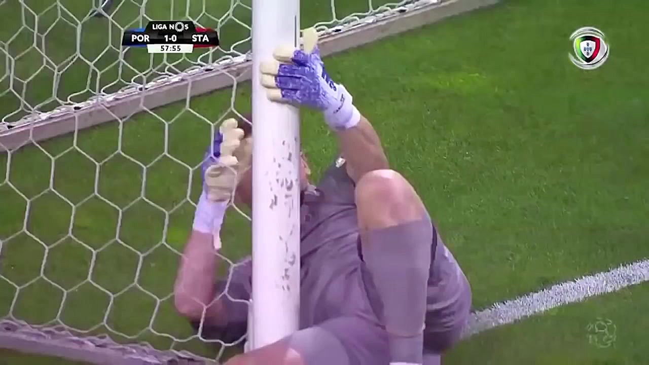 مهارهای ایکر کاسیاس در پورتو...