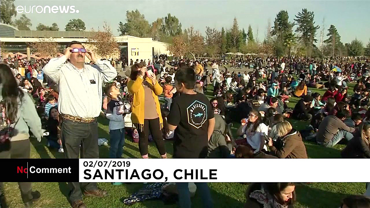 منظره تماشایی خورشیدگرفتگی در...