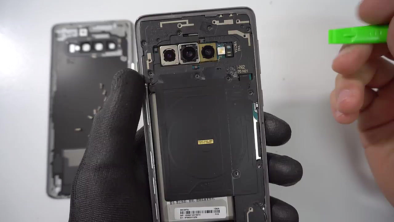 تعویض باتری گوشی سامسونگ S10...