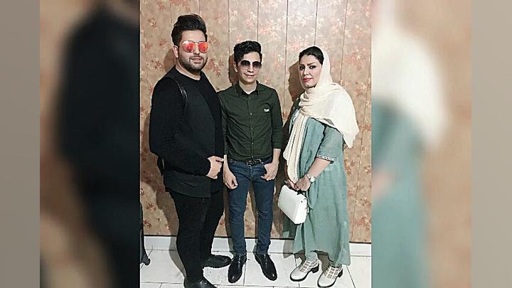 آهنگ زیبا عشق دارم یک تیکه ماه