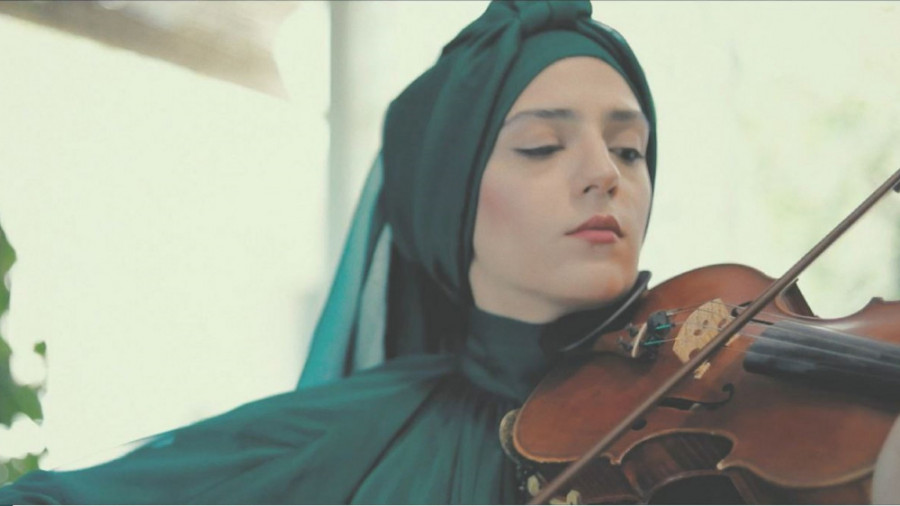 موزیک ویدیوی &laquo;قطره‌ها&ra...