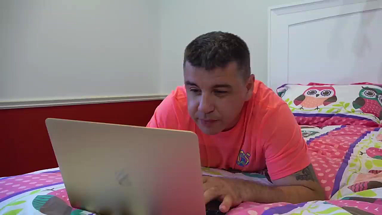 استیسی و پدر و بازی تارپولین