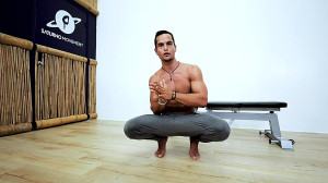 تمرین عضلات سینه وپشت بازو درخ...