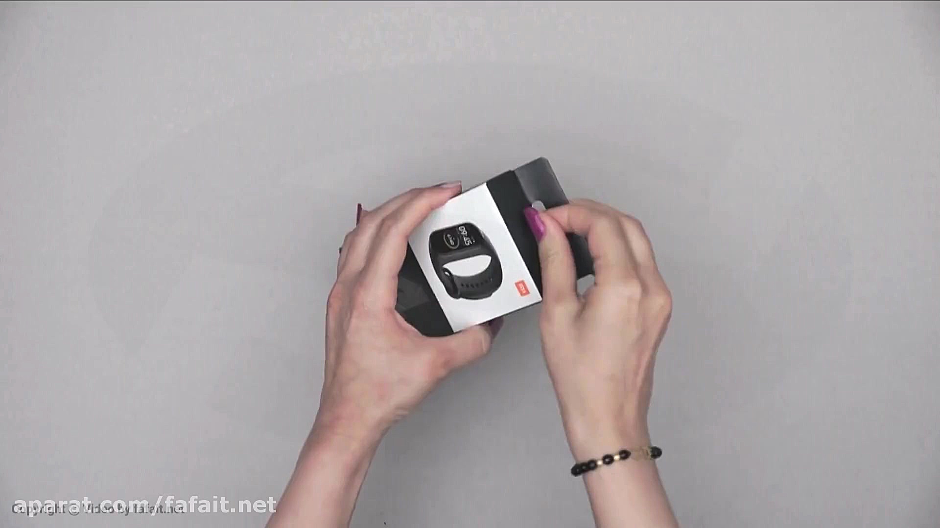 جعبه گشایی مچ بند هوشمند mi ba...