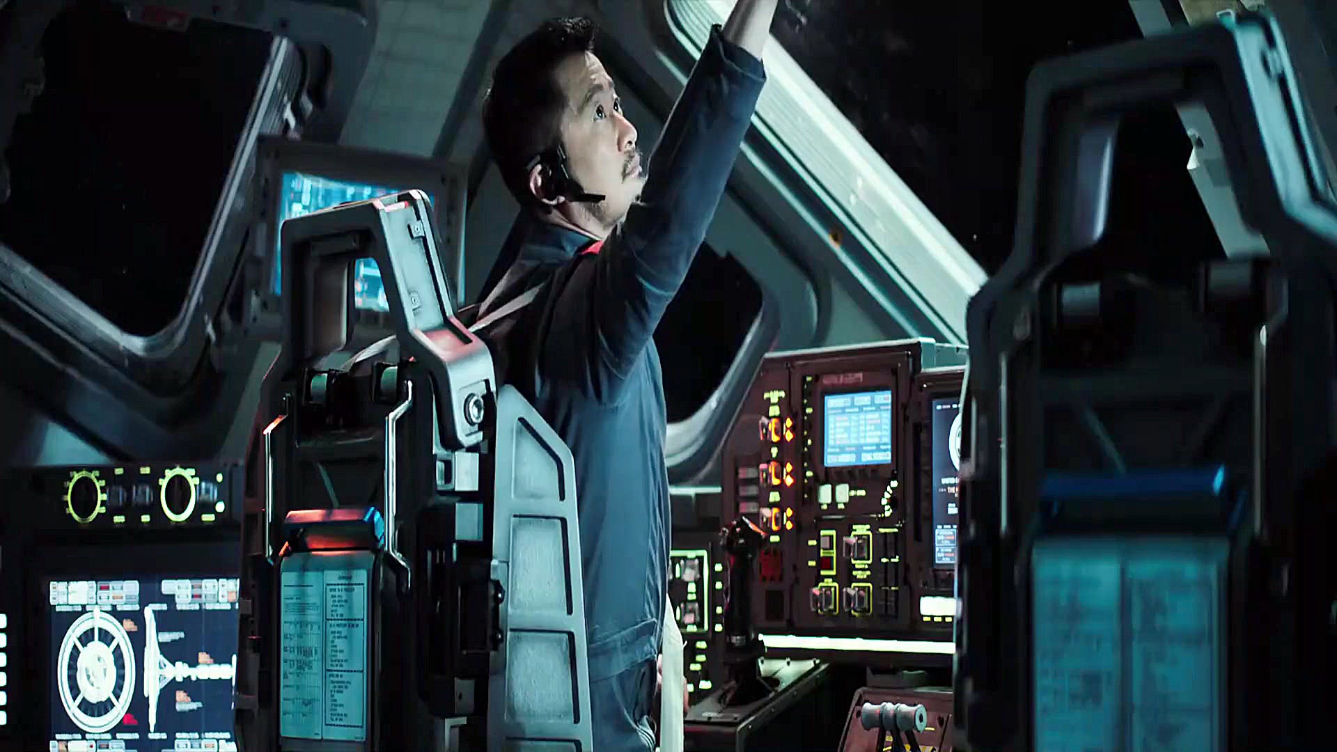فیلم زمین سرگردان با دوبله فارسی The Wandering Earth 2019 زمان7530ثانیه