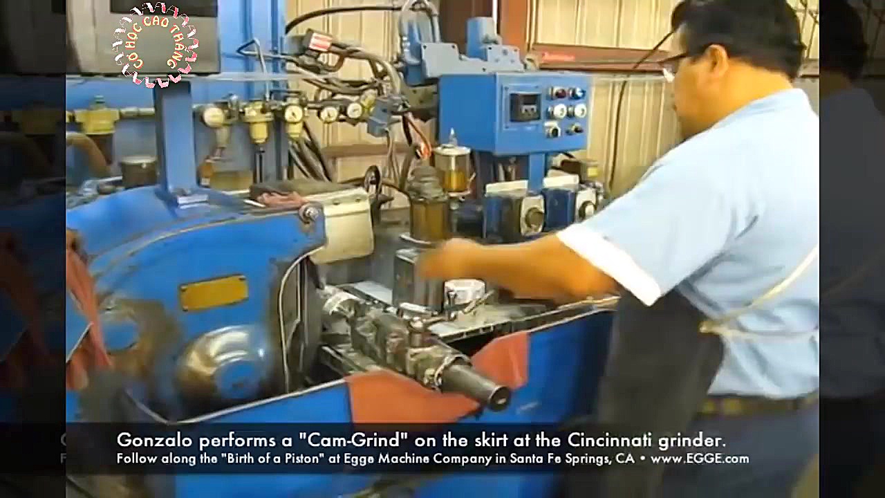 Xem họ sản xuất piston bằng nh...