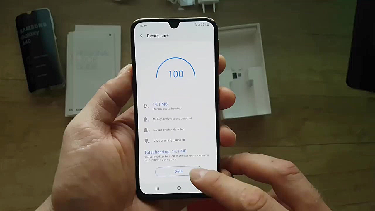 Samsung Galaxy A40 Coral Unbox...