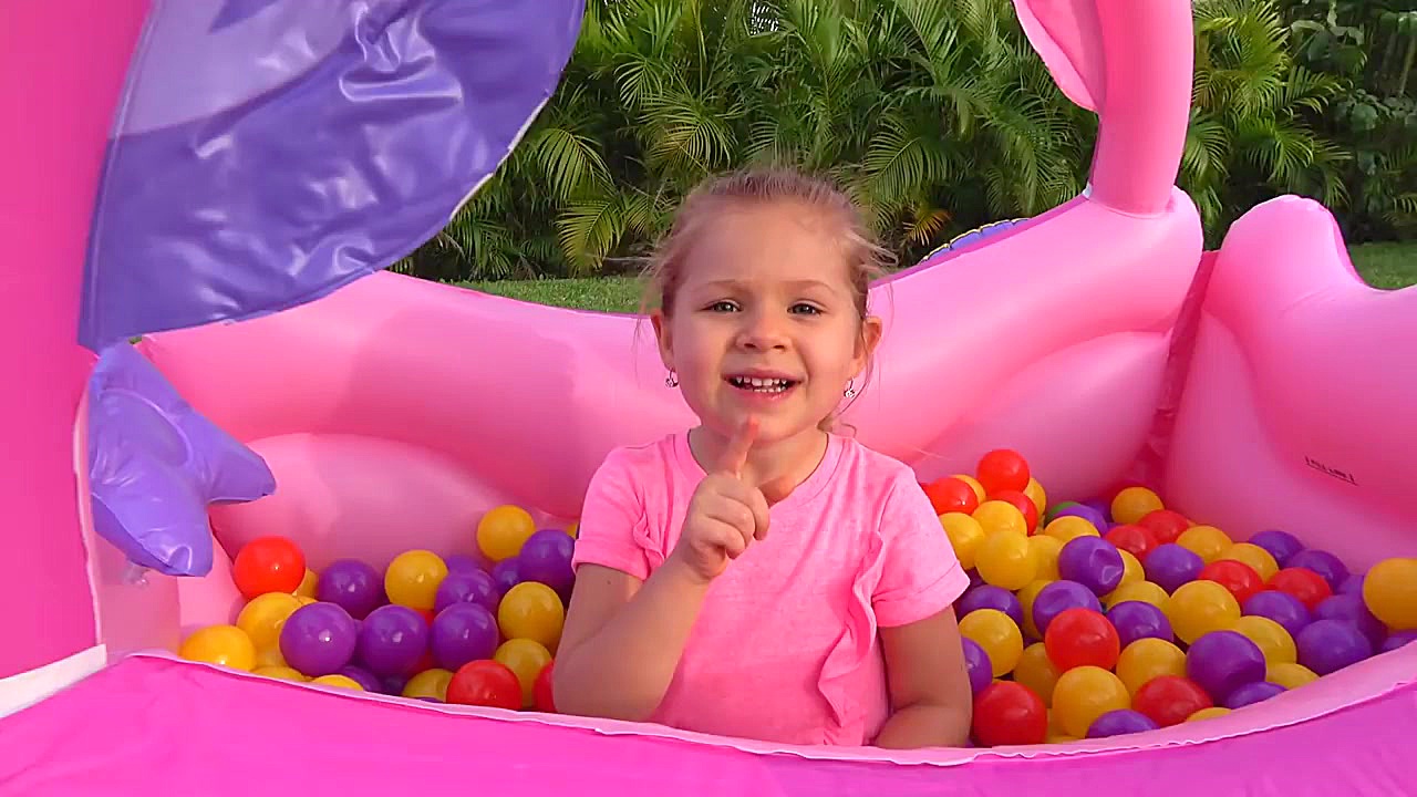 Diana Pretend Play with Prince...