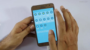 Samsung Galaxy J7 4G Smartphon...