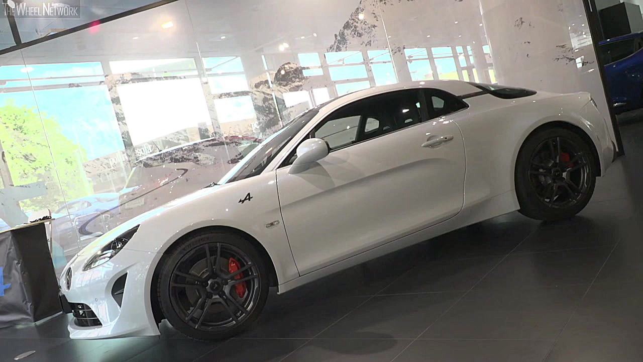 نمایش آلپاین A110 مدل 2020