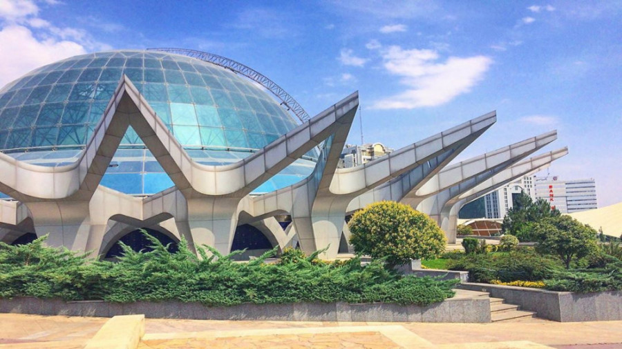 یه گردش کوچولو در آسمان نمای گ...