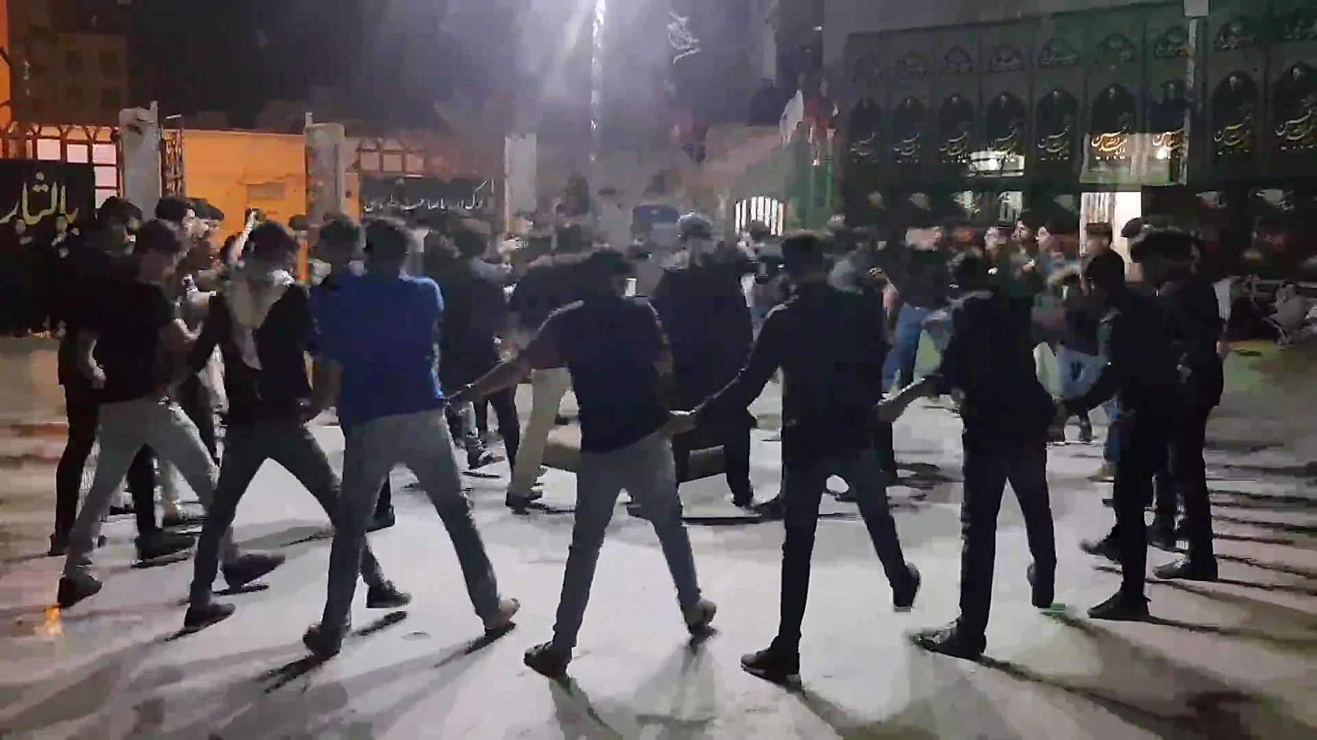 مداحی محرم ۹۷ مسجد انقلاب رسول...