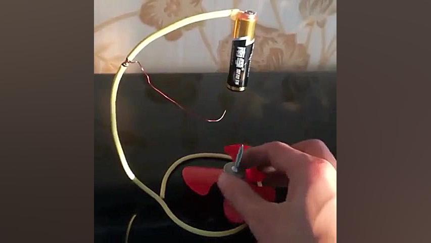 دنیای شیرین برق