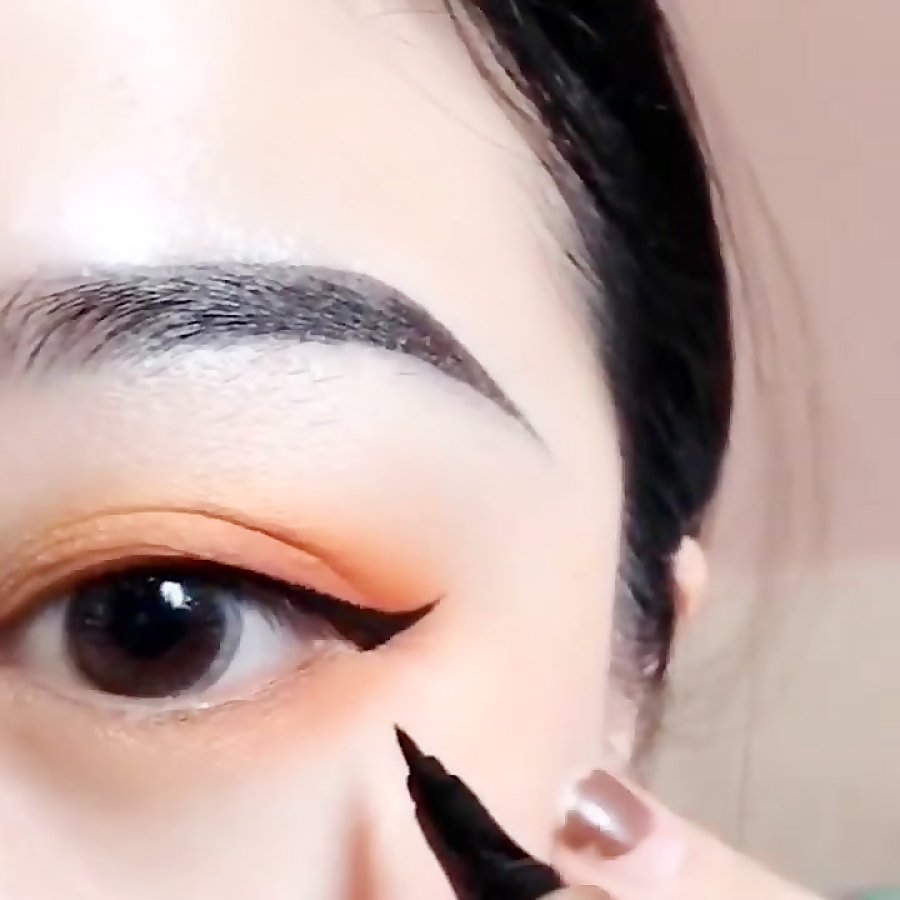Beautiful Eye Makeup Tutorial...