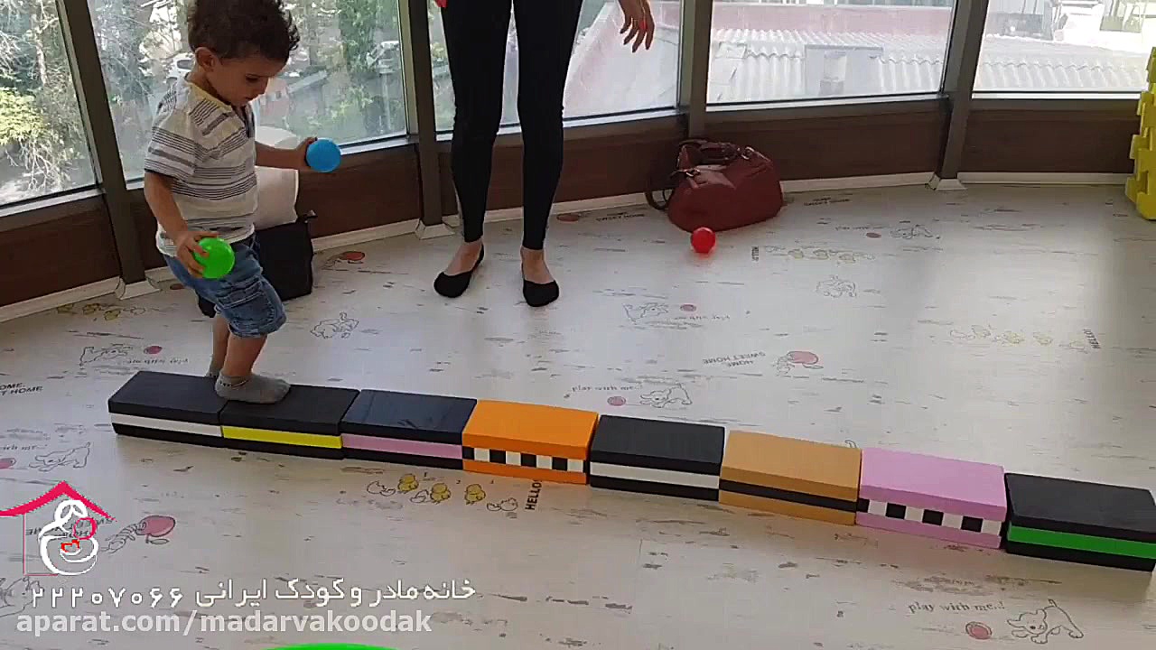 کلاس ورزش مادر و کودک در خانه...