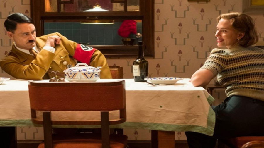 یک هیتلر خوش‌قلب و اسکارلت جوه...