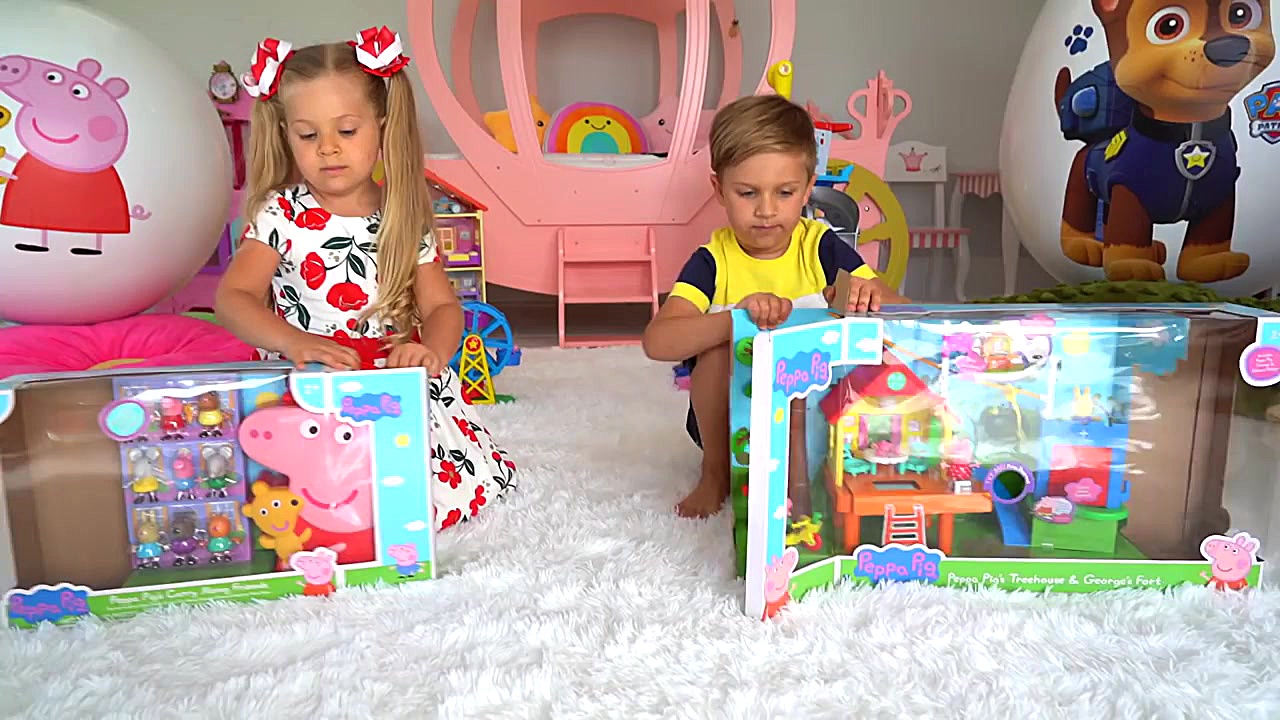 Diana and Roma play with Giant...